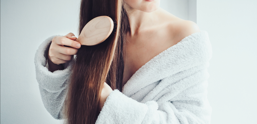 Hair dusting : La nouvelle technique pour venir à bout des fourches